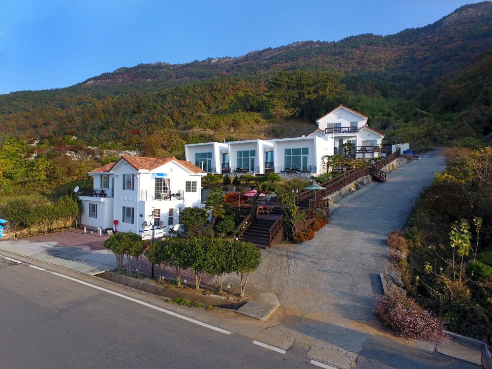 Namhae Bluemare Pension Kültér fotó