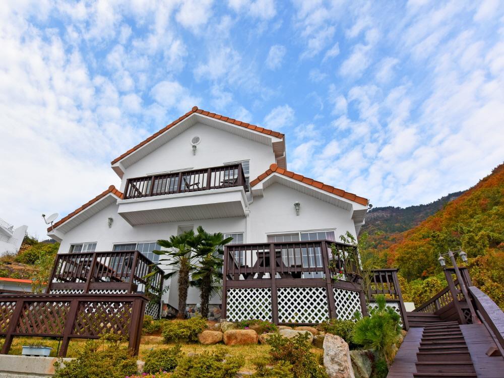 Namhae Bluemare Pension Kültér fotó