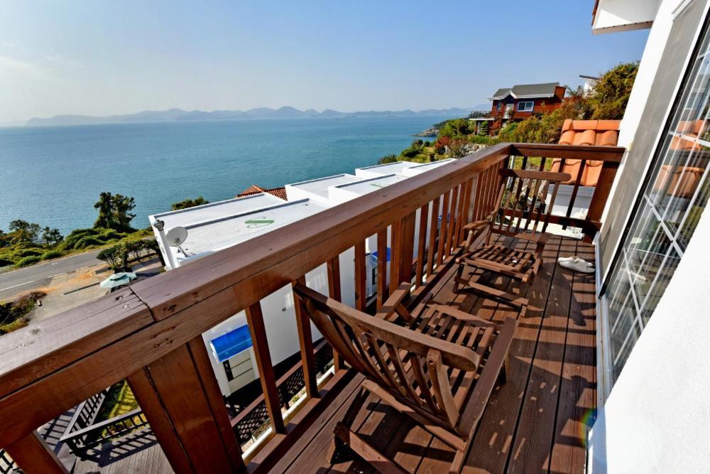Namhae Bluemare Pension Kültér fotó