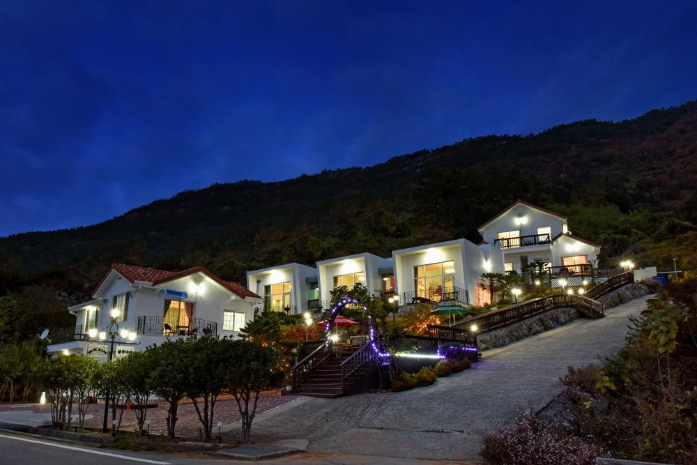 Namhae Bluemare Pension Kültér fotó